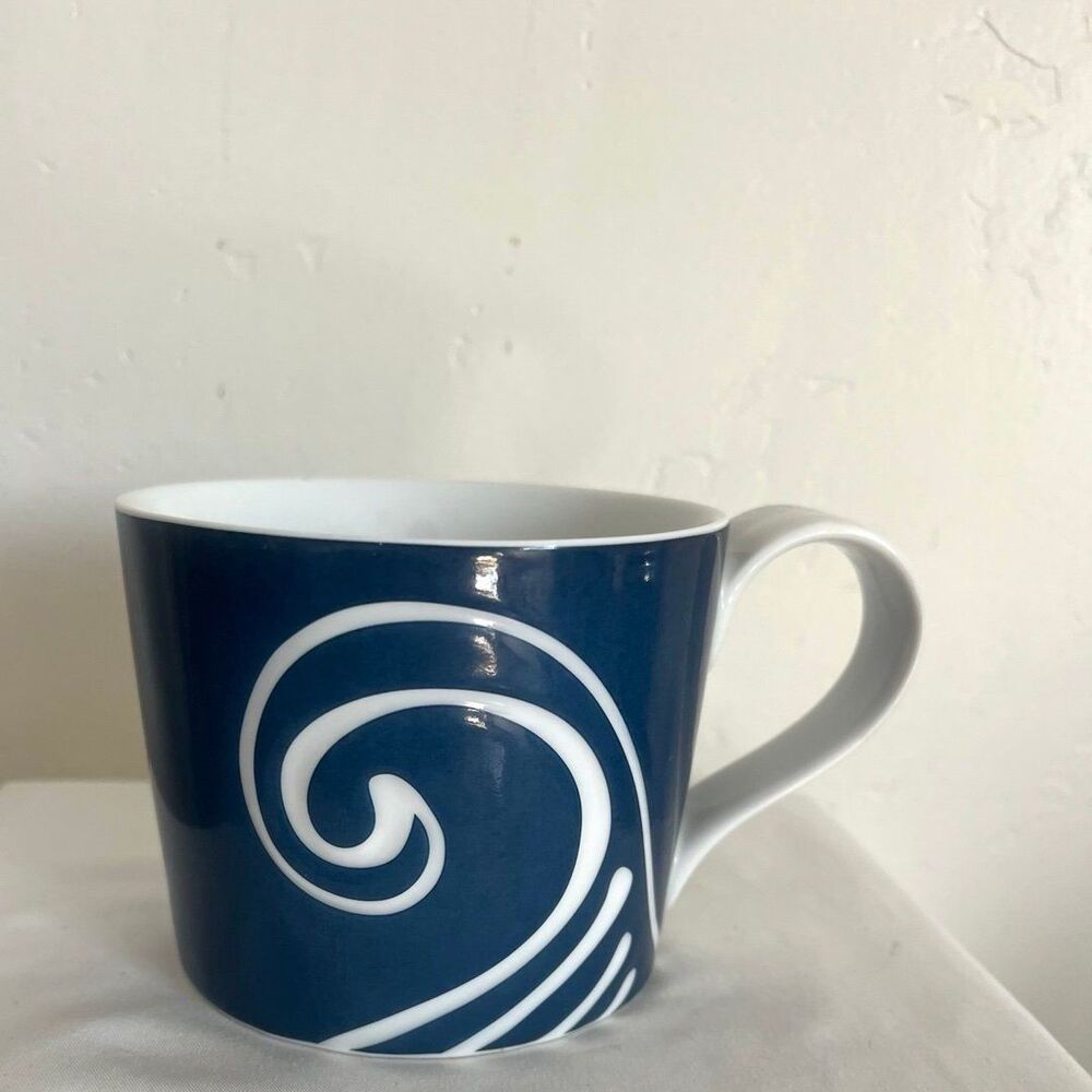 STARBUCKS 2008 Etched Blue Wave Coffee Mug 13 Ounce Blue White Collectible EUC